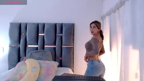 Susana independent model online show from December 2025 07:07:01 PM