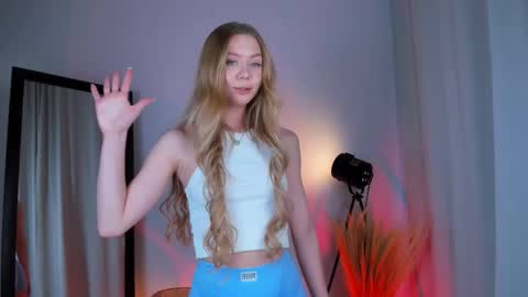 Hello my name is Cassie and my friend Nilo is also here online show from February 2025 09:39:02 AM