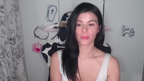 cassiealvarez online show from October 2025 04:53:02 AM