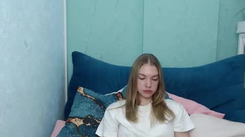 Snapshot of cassiedii chatting on September 2025 05:18:02 AM Tina online show from September 2025 05:18:02 AM