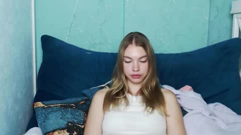 Snapshot of cassiedii chatting on September 2025 05:18:02 AM Tina online show from September 2025 05:18:02 AM