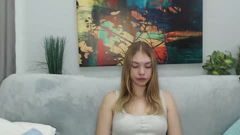 Snapshot of cassiedii chatting on September 2025 05:42:01 AM Tina online show from September 2025 05:42:01 AM