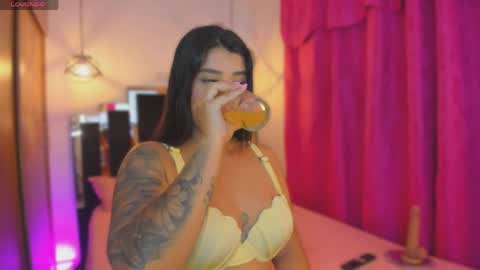  Cassie Stevens  online show from April 2026 01:58:01 AM