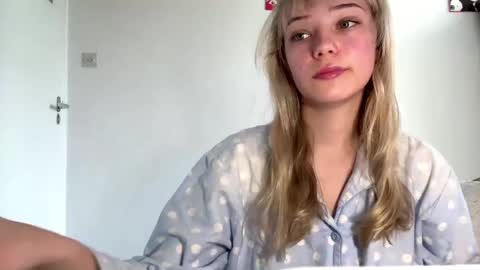 Olivia online show from March 2026 09:35:01 AM