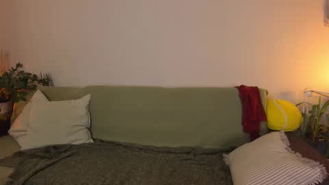  cassandra  online show from February 2026 07:39:02 PM