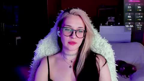 Ellie online show from March 2025 04:28:01 AM