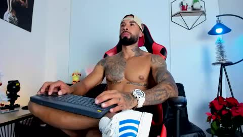 Matheo Brown online show from December 2024 01:47:02 AM