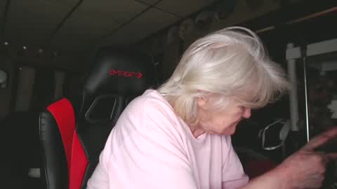 cat online show from December 2024 04:40:02 PM