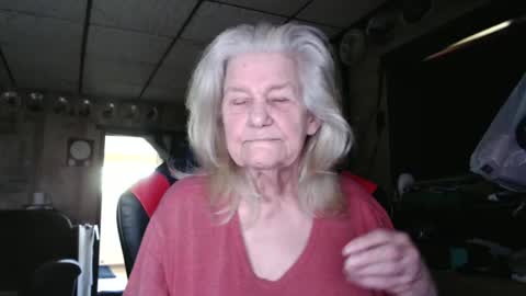 cat online show from October 2025 05:43:02 PM