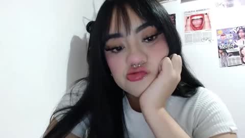 Snapshot of cat_mila_ chatting on October 2025 03:40:02 AM Mila online show from October 2025 03:40:02 AM