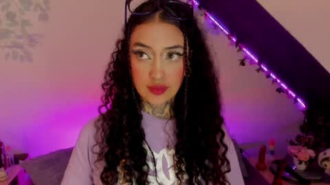 Cata green model independient online show from January 2025 12:57:02 AM