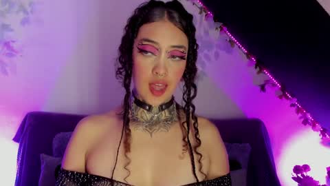 Cata green model independient online show from January 2025 12:47:01 AM