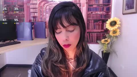 Snapshot of catalella_ar chatting on October 2025 03:12:02 AM Queen Catalella online show from October 2025 03:12:02 AM