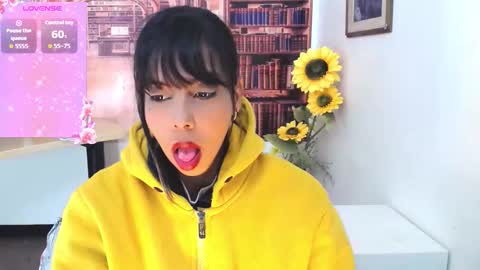 Snapshot of catalella_ar chatting on October 2025 03:20:02 AM Queen Catalella online show from October 2025 03:20:02 AM