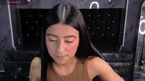 Snapshot of catalella_little_b chatting on June 2026 08:33:02 PM catalella_little_b online show from June 2026 08:33:02 PM