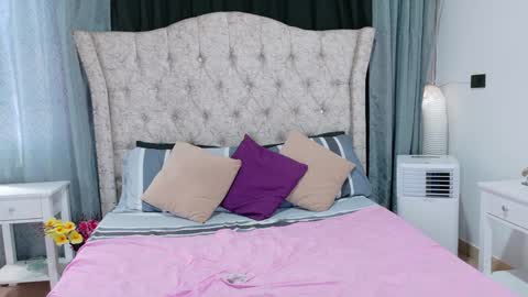 Cata Prins  online show from January 2025 07:10:01 PM