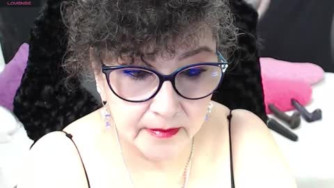 Snapshot of cataleya_mom_ chatting on March 2025 03:41:01 AM cataleya online show from March 2025 03:41:01 AM