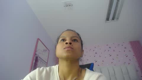 Catalina  online show from January 2026 01:00:02 AM