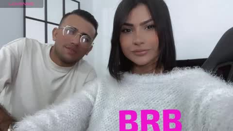 Snapshot of catalina_and_roger chatting on February 2025 01:52:02 AM Cata y Roger online show from February 2025 01:52:02 AM