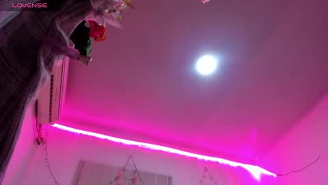 Snapshot of catalina_and_roger chatting on March 2025 03:56:01 AM Cata y Roger online show from March 2025 03:56:01 AM