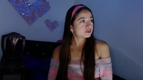 Catalina Durango  online show from April 2026 09:56:02 PM