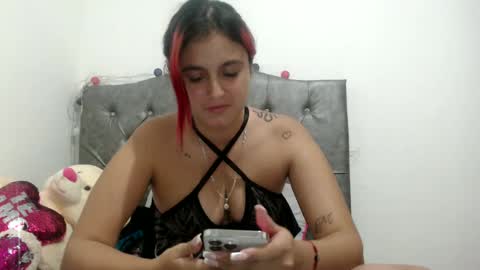 Snapshot of catalinahenao chatting on September 2025 05:53:02 AM cata online show from September 2025 05:53:02 AM
