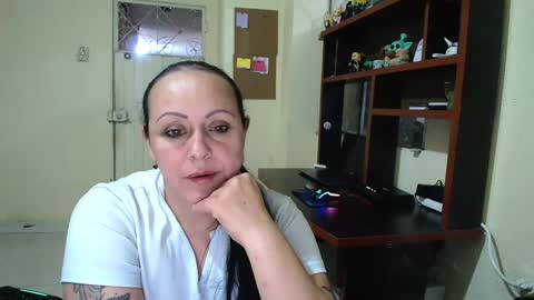 Snapshot of catalinamilf chatting on September 2025 02:16:01 AM catalinamilf online show from September 2025 02:16:01 AM