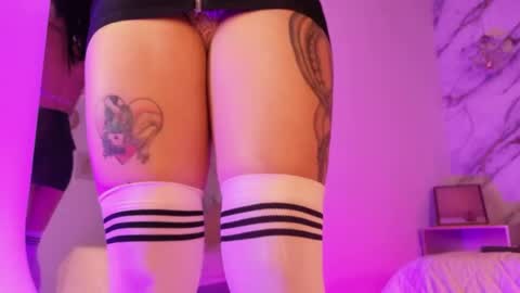 catalinareyes_ online show from April 2026 09:28:01 PM