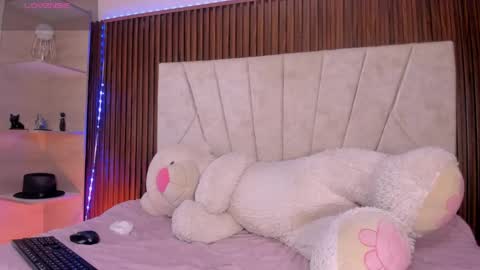 catalleya_f online show from May 2026 07:53:02 PM