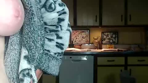 Snapshot of catalystic chatting on October 2025 10:43:01 PM CATALYSTIC online show from October 2025 10:43:01 PM