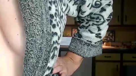 Snapshot of catalystic chatting on October 2025 12:02:02 AM CATALYSTIC online show from October 2025 12:02:02 AM