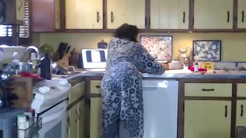 Snapshot of catalystic chatting on November 2025 01:13:01 PM CATALYSTIC online show from November 2025 01:13:01 PM