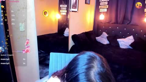  Mia   online show from February 2025 10:15:02 AM