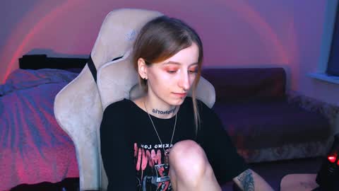 Snapshot of cath_dysphoria_ chatting on January 2025 08:40:01 PM CATH online show from January 2025 08:40:01 PM