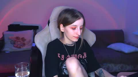 Snapshot of cath_dysphoria_ chatting on March 2025 09:17:01 PM CATH online show from March 2025 09:17:01 PM