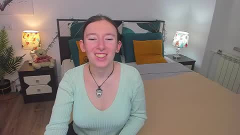 Catrin online show from February 2025 09:44:02 AM