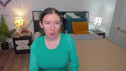 Catrin online show from March 2025 06:59:02 AM