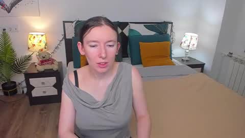 Catrin online show from March 2025 05:53:02 AM
