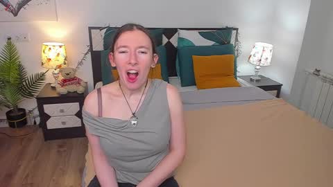 Catrin online show from March 2025 04:19:01 AM
