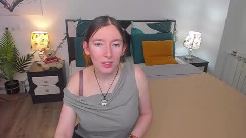 Catrin online show from March 2025 07:25:02 AM