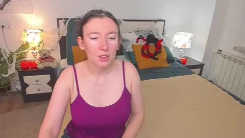 Catrin online show from October 2025 02:15:01 AM