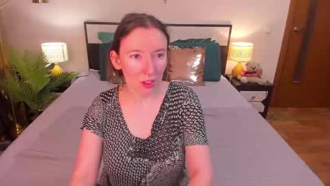 Catrin online show from March 2026 02:06:02 AM