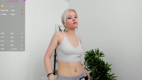 Mia online show from June 2026 11:02:01 AM