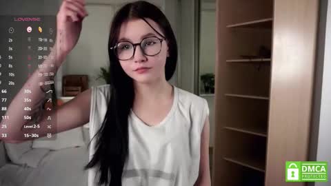 Eva  online show from September 2025 06:18:02 PM