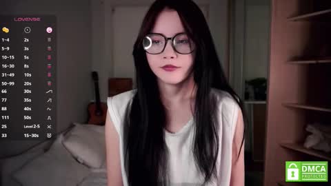 Eva  online show from September 2025 06:19:02 PM