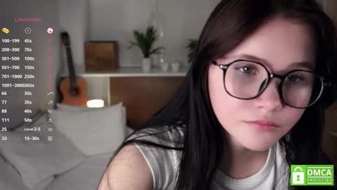 Eva  online show from September 2025 05:47:02 PM