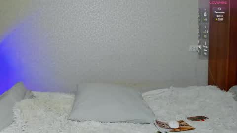 Tobi Den online show from March 2025 01:14:01 PM