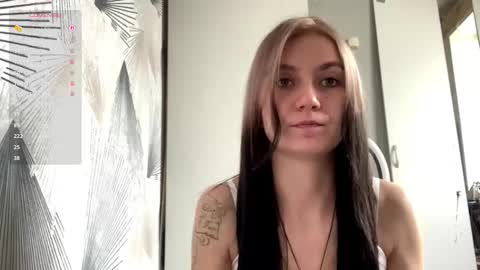 Lola online show from October 2025 09:41:02 AM