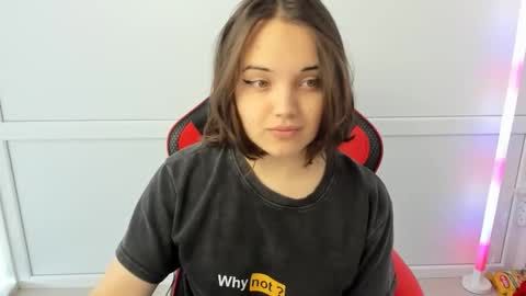 Catrine online show from April 2026 06:43:02 AM