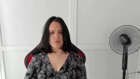Snapshot of catrine_cute chatting on June 2026 06:39:01 AM Catrine online show from June 2026 06:39:01 AM